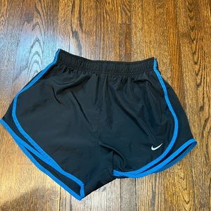 SOLD❤️‍🩹Nike tempo running shorts size xs